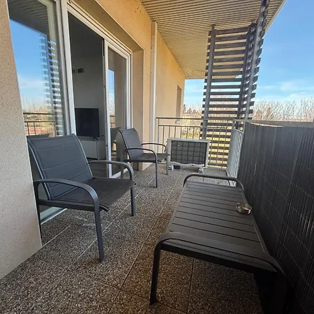 T2 Moderne Climatise Avec Parking Appartement *