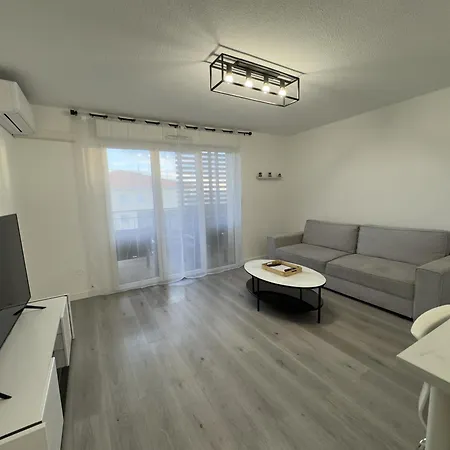 T2 Moderne Climatise Avec Parking Appartement Saint-Laurent-de-la-Salanque