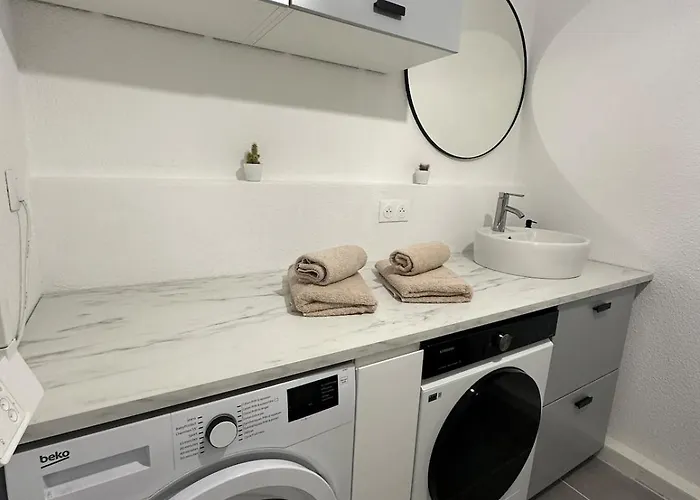 T2 Moderne Climatise Avec Parking Apartman